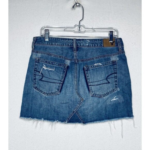 American Eagle Womens 8 Micro Mini Denim Skirt Distressed Button Fly Pockets Y2K - Picture 2 of 6